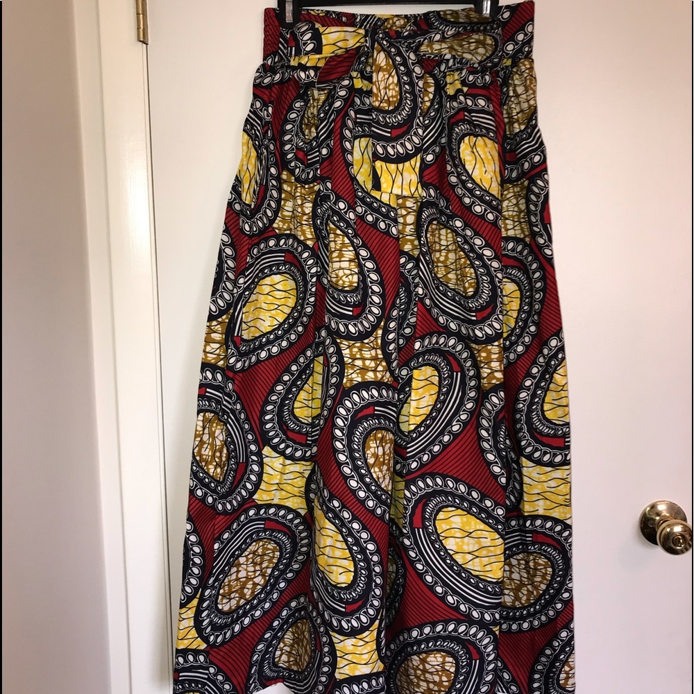 Multi colored African print skirt! Worn once!